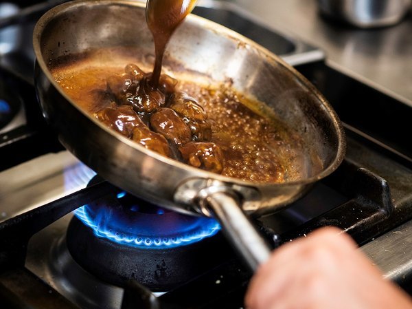 Carrilleras Casquería IGP Ternasco de Aragón en guiso tradicional