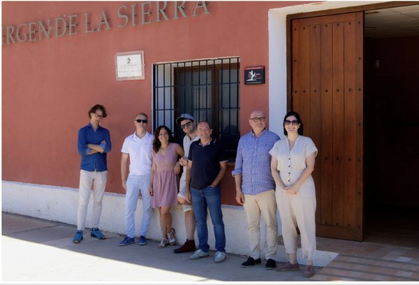 Misión inversa de importadores polacos en la DOP Calatayud, visita a la Bodega Virgen de la Sierra”