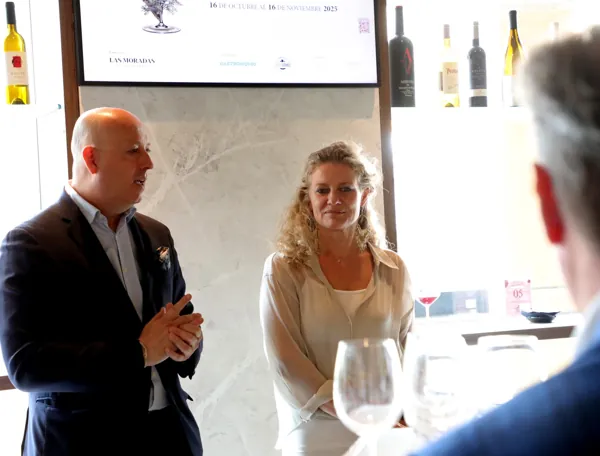 Acto de presentación de la X Ruta Gastronómica de la Carne de Toro con los representantes de Las Moradas de San Martín