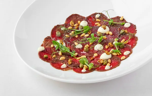 Un pase del Menú de otoño Celebris Zaragoza, técnica precisa y producto de temporada.