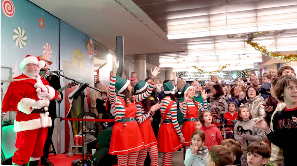 Navidad Aragonia 2025: el encendido que reunió a cientos de familias en Zaragoza