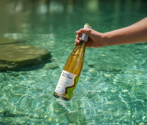 Nueva imagen Viñas del Vero Gewürztraminer con identidad vinculada al río Vero