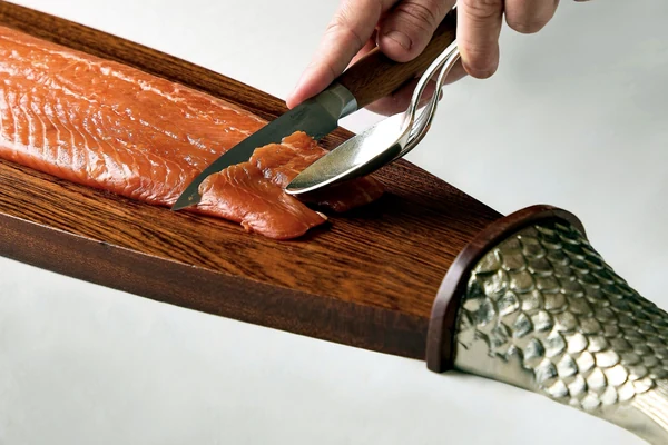 Corte de trucha curada de Legado de Ascara en la nueva carta de Aragonia Palafox