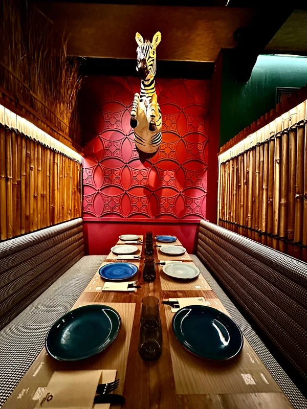 Interior del restaurante Zebra Coja en Zaragoza.