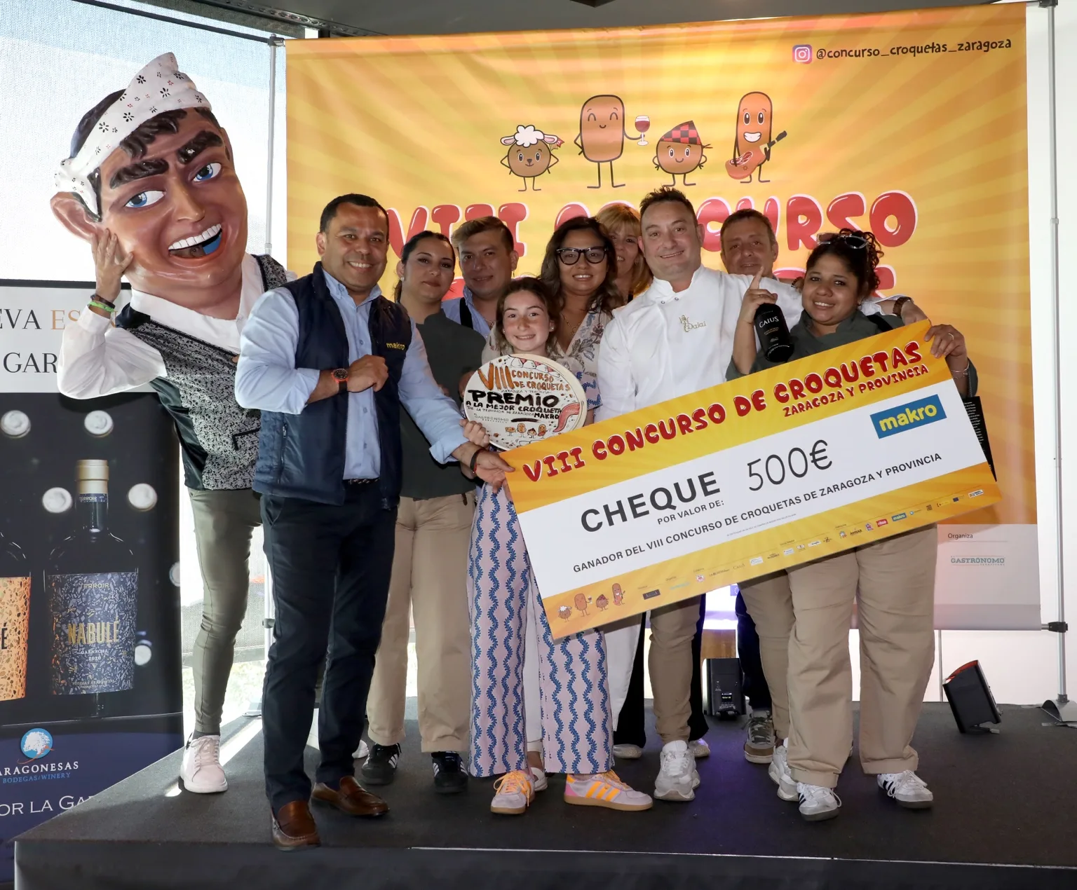 La fotografía del equipo de Dalai Valdespartera recogiendo el premio absoluto