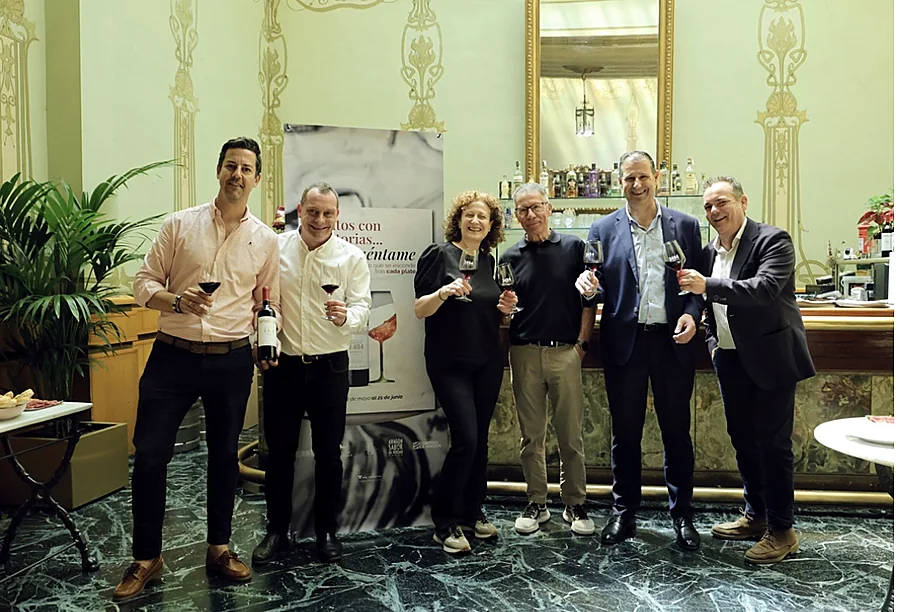 Presentación de Platos con Historias de Bodega Pirineos en Huesca