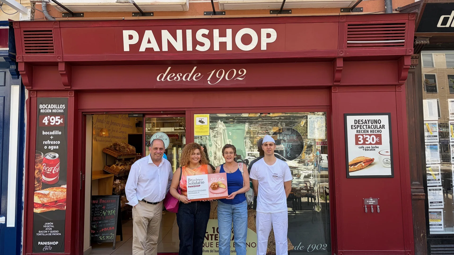 Entrega del cheque solidario de Panishop a ADPLA en Zaragoza tras la campaña Brioche Solidario.