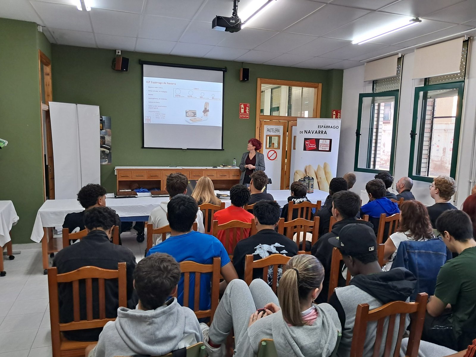 Sesión sobre el Espárrago de Navarra IGP ante los alumnos de la Escuela de Hostelería de Borja
