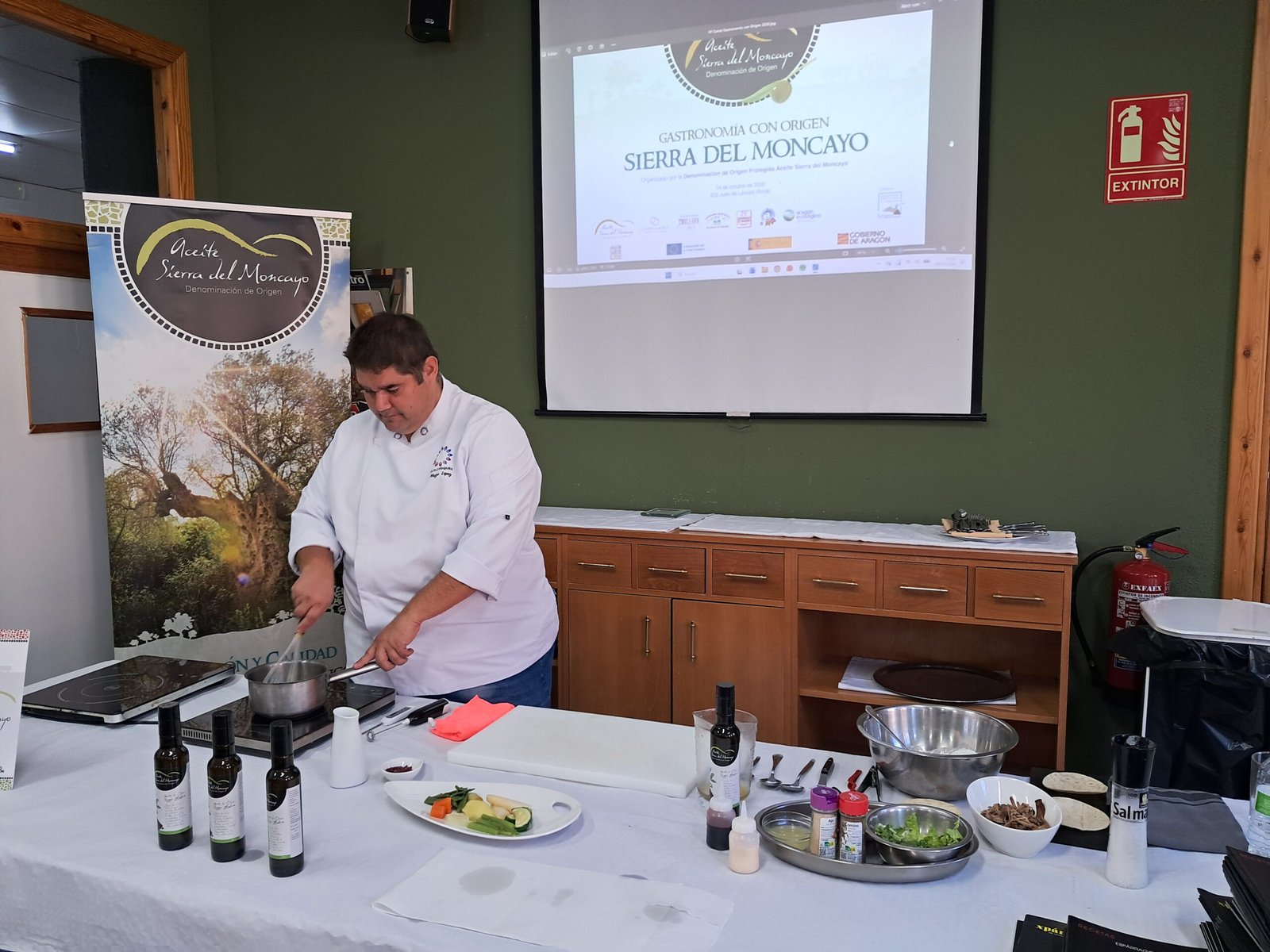 Hugo López cocina con productos aragoneses en la jornada Gastronomía con Origen Sierra del Moncayo
