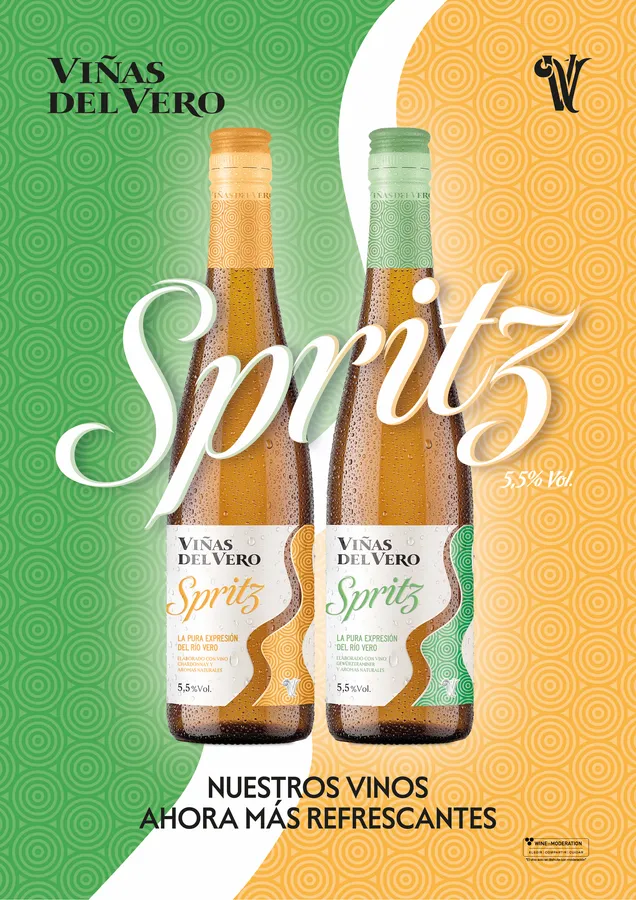 Dos botellas de Viñas del Vero Spritz, Chardonnay y Gewürztraminer, sobre fondo verde y ocre.